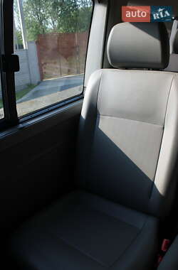 Мінівен Volkswagen Caravelle 2012 в 