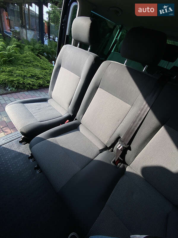 Минивэн Volkswagen Caravelle 2013 в Киеве