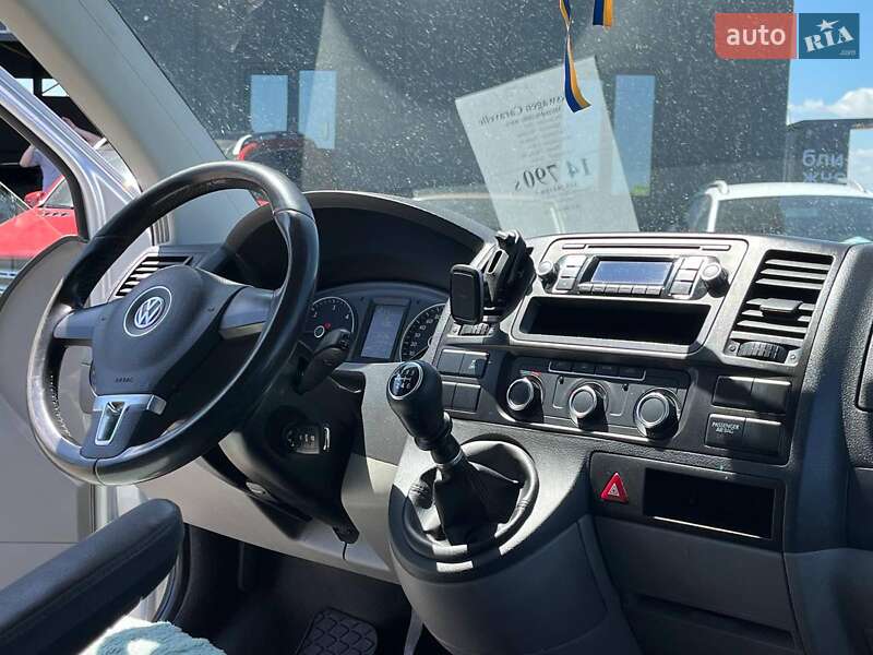 Минивэн Volkswagen Caravelle 2013 в Львове
