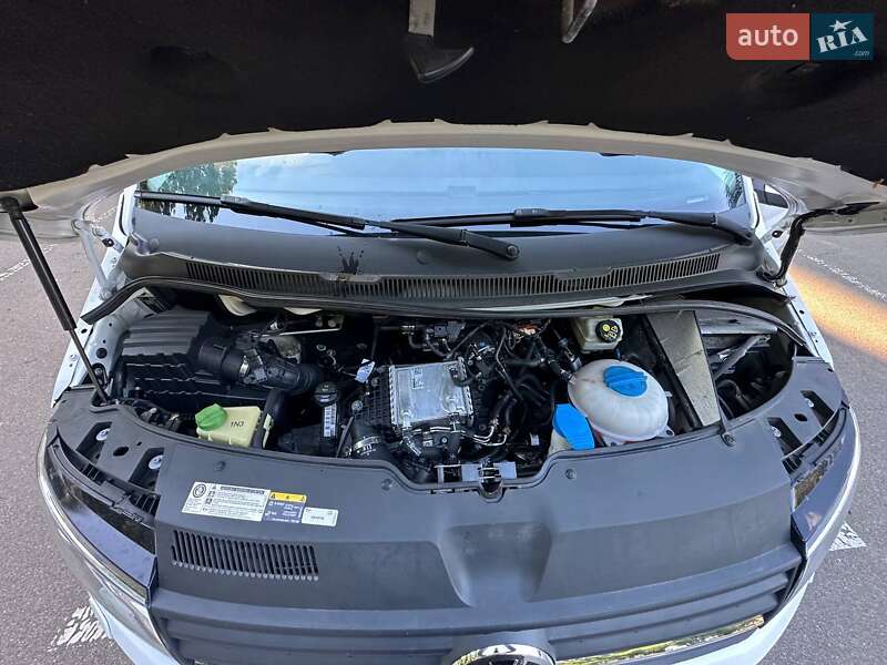 Минивэн Volkswagen Caravelle 2018 в Киеве фото 11 Минивэн Volkswagen Caravelle 2018 в Киеве