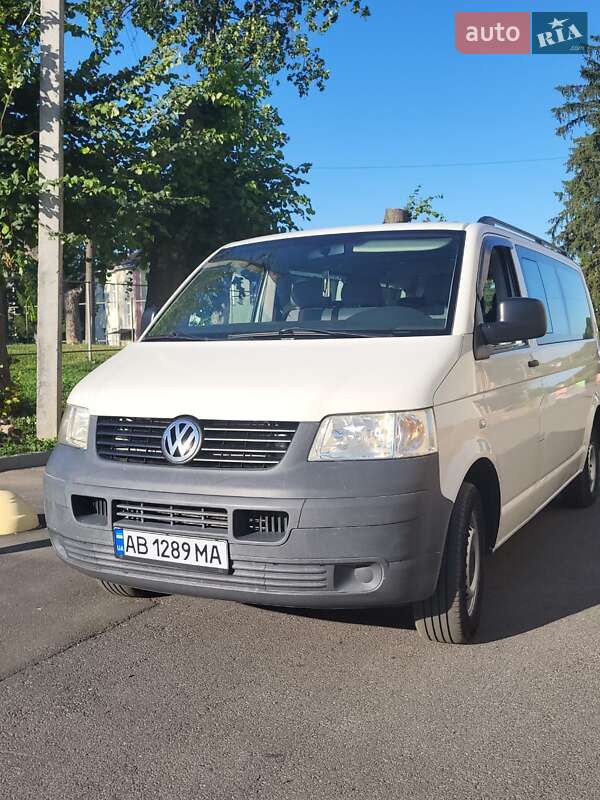 Минивэн Volkswagen Caravelle 2008 в Тростянце