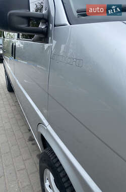 Минивэн Volkswagen Caravelle 2002 в 