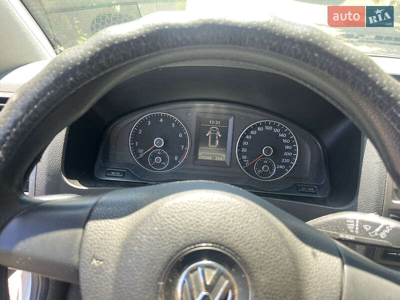 Минивэн Volkswagen Caravelle 2012 в Днепре