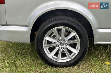 Минивэн Volkswagen Caravelle 2012 в 