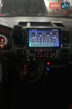 Минивэн Volkswagen Caravelle 2012 в 