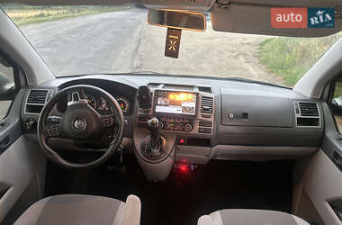 Минивэн Volkswagen Caravelle 2012 в 