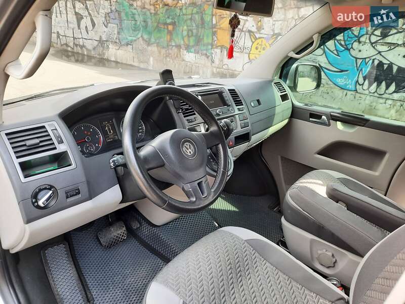 Минивэн Volkswagen Caravelle 2014 в Днепре