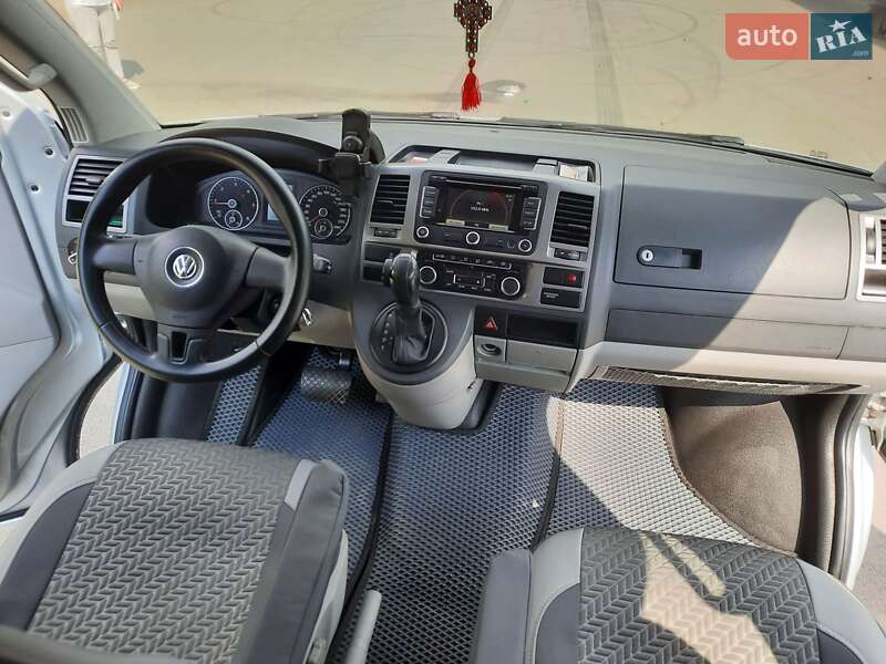 Минивэн Volkswagen Caravelle 2014 в Днепре