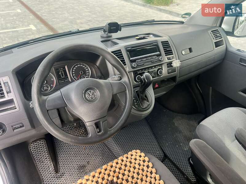 Минивэн Volkswagen Caravelle 2013 в Луцке