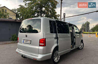 Минивэн Volkswagen Caravelle 2010 в 