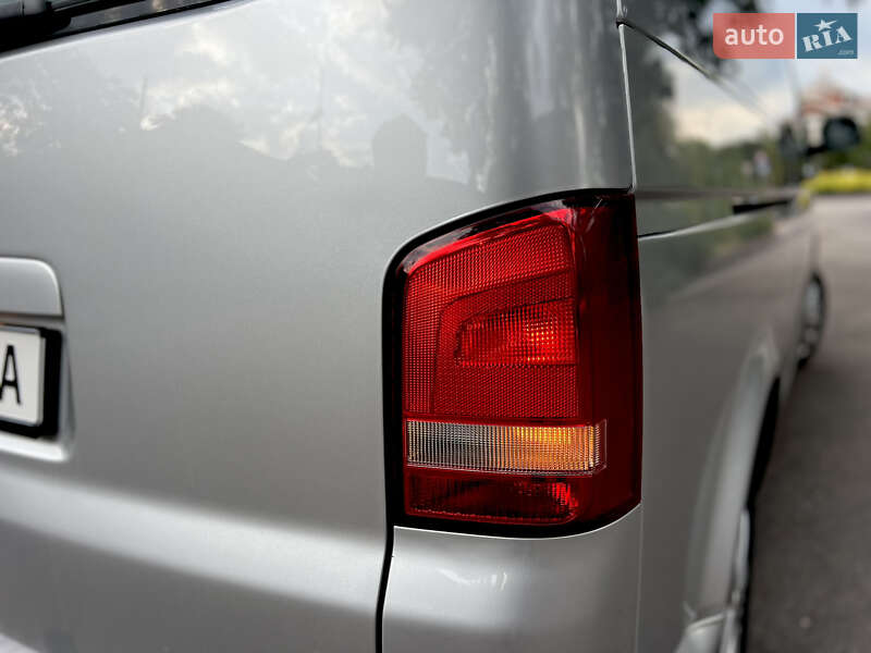 Минивэн Volkswagen Caravelle 2010 в Каменском