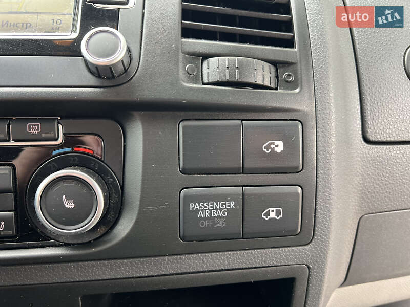Минивэн Volkswagen Caravelle 2010 в Каменском