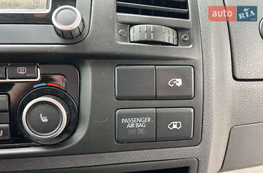 Минивэн Volkswagen Caravelle 2010 в 
