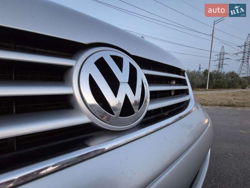 Минивэн Volkswagen Caravelle 2008 в Киеве