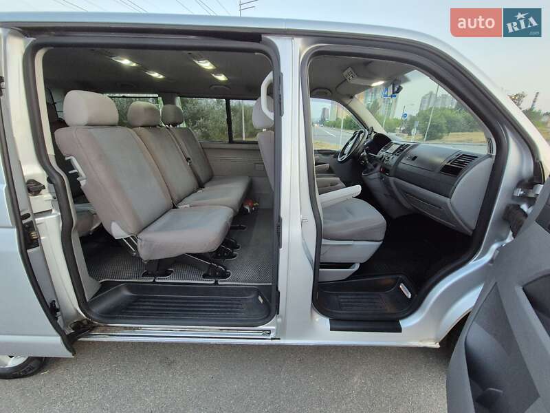 Минивэн Volkswagen Caravelle 2008 в Киеве