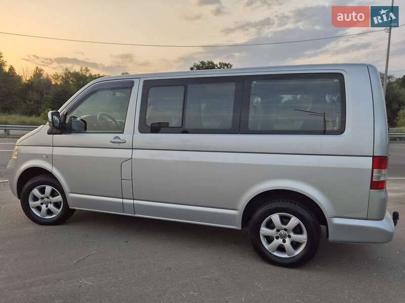 Минивэн Volkswagen Caravelle 2008 в Киеве