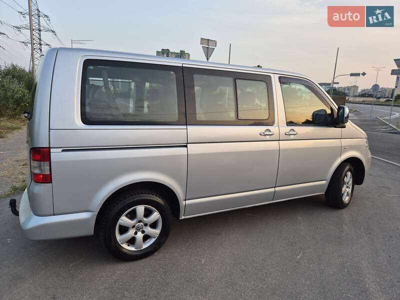 Минивэн Volkswagen Caravelle 2008 в Киеве