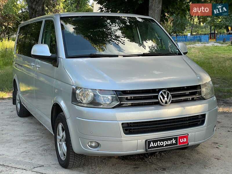 Минивэн Volkswagen Caravelle 2015 в Киеве