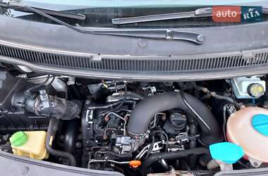 Минивэн Volkswagen Caravelle 2012 в 