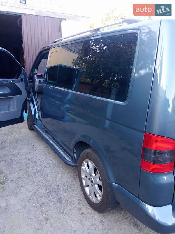 Минивэн Volkswagen Caravelle 2005 в Чернигове