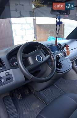 Минивэн Volkswagen Caravelle 2005 в 