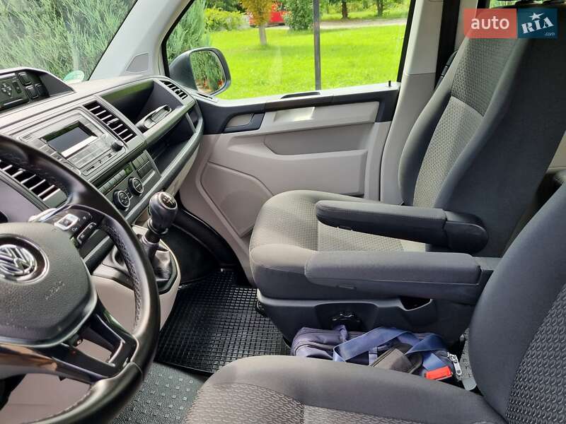 Мінівен Volkswagen Caravelle 2018 в Чернівцях фото 29 Мінівен Volkswagen Caravelle 2018 в Чернівцях