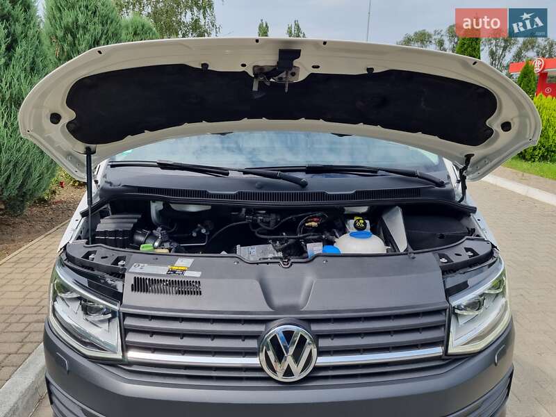 Мінівен Volkswagen Caravelle 2018 в Чернівцях фото 33 Мінівен Volkswagen Caravelle 2018 в Чернівцях