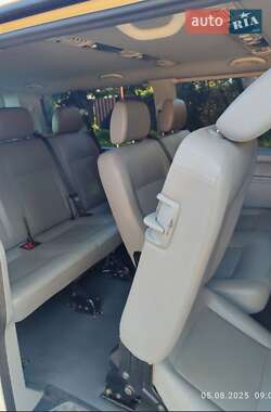 Минивэн Volkswagen Caravelle 2013 в 
