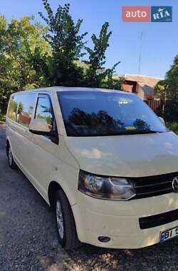 Минивэн Volkswagen Caravelle 2013 в 