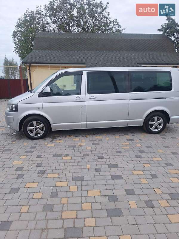 Минивэн Volkswagen Caravelle 2011 в Емильчине