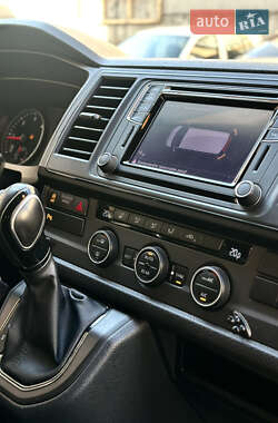 Минивэн Volkswagen Caravelle 2019 в 