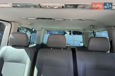 Минивэн Volkswagen Caravelle 2010 в 