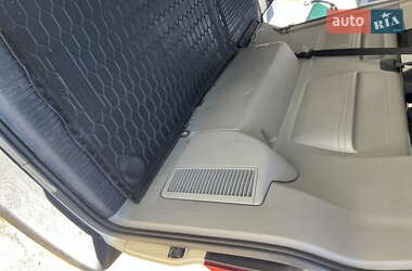 Минивэн Volkswagen Caravelle 2010 в 