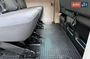 Минивэн Volkswagen Caravelle 2018 в 