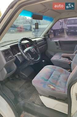 Минивэн Volkswagen Caravelle 2000 в 