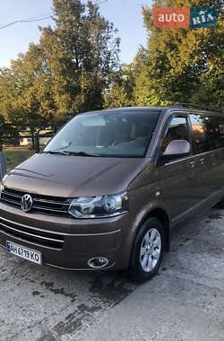 Минивэн Volkswagen Caravelle 2013 в 