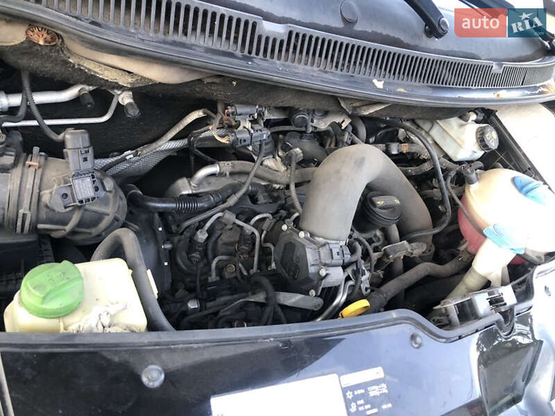 Мінівен Volkswagen Caravelle 2013 в Кам'янському