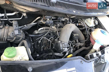Минивэн Volkswagen Caravelle 2013 в 
