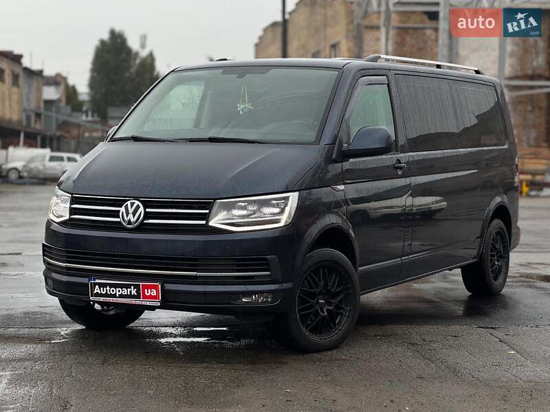 Минивэн Volkswagen Caravelle 2017 в 