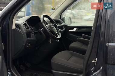Минивэн Volkswagen Caravelle 2017 в 