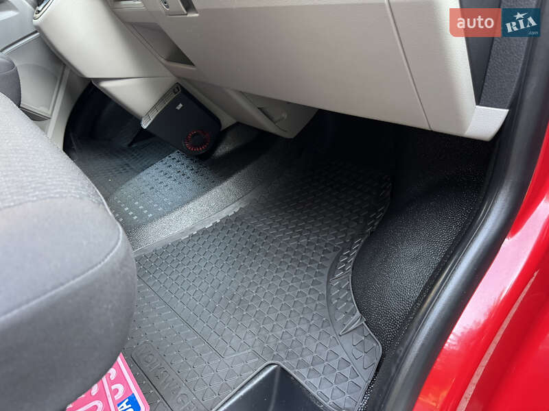 Минивэн Volkswagen Caravelle 2018 в Ровно фото 41 Минивэн Volkswagen Caravelle 2018 в Ровно