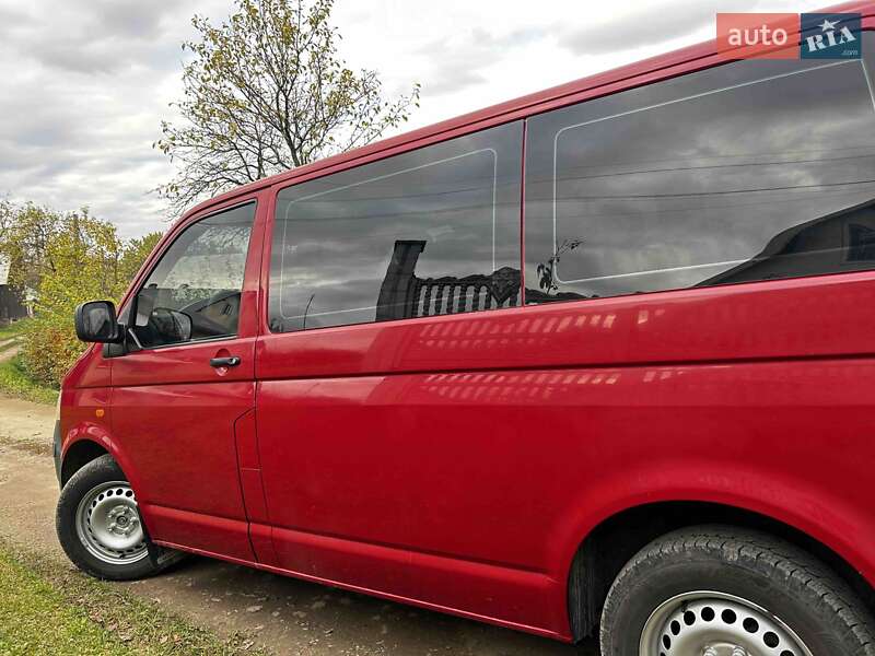 Минивэн Volkswagen Caravelle 2003 в Черновцах
