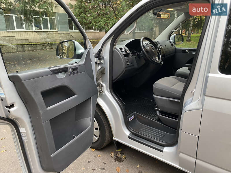 Мінівен Volkswagen Caravelle 2014 в Києві