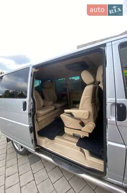 Мінівен Volkswagen Caravelle 2003 в  фото 33 Мінівен Volkswagen Caravelle 2003 в