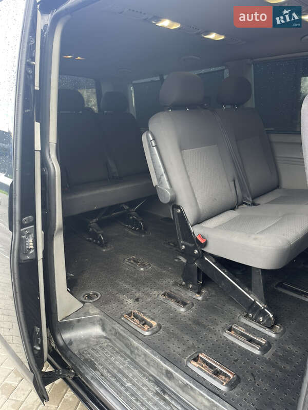 Минивэн Volkswagen Caravelle 2010 в Киеве