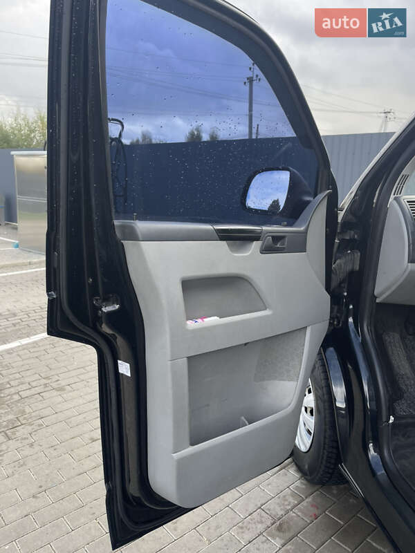 Минивэн Volkswagen Caravelle 2010 в Киеве