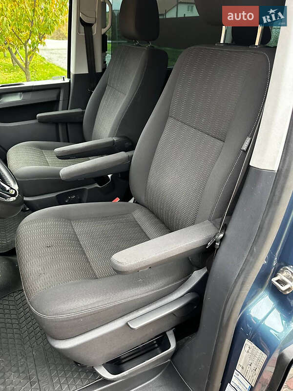Минивэн Volkswagen Caravelle 2017 в Ужгороде