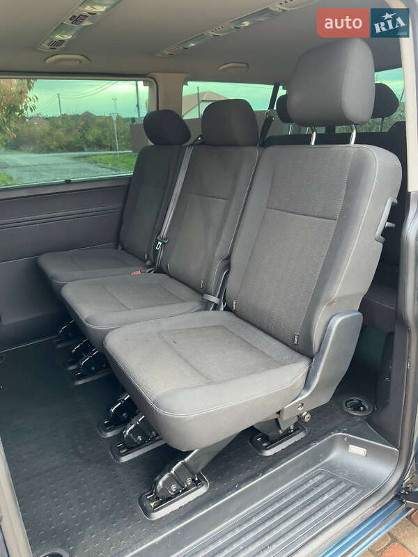 Минивэн Volkswagen Caravelle 2017 в Ужгороде