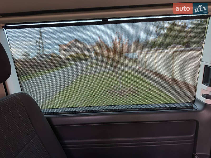 Минивэн Volkswagen Caravelle 2017 в Ужгороде