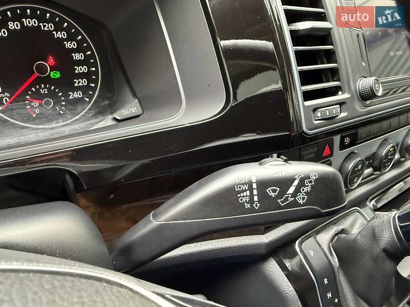 Минивэн Volkswagen Caravelle 2017 в Киеве фото 21 Минивэн Volkswagen Caravelle 2017 в Киеве